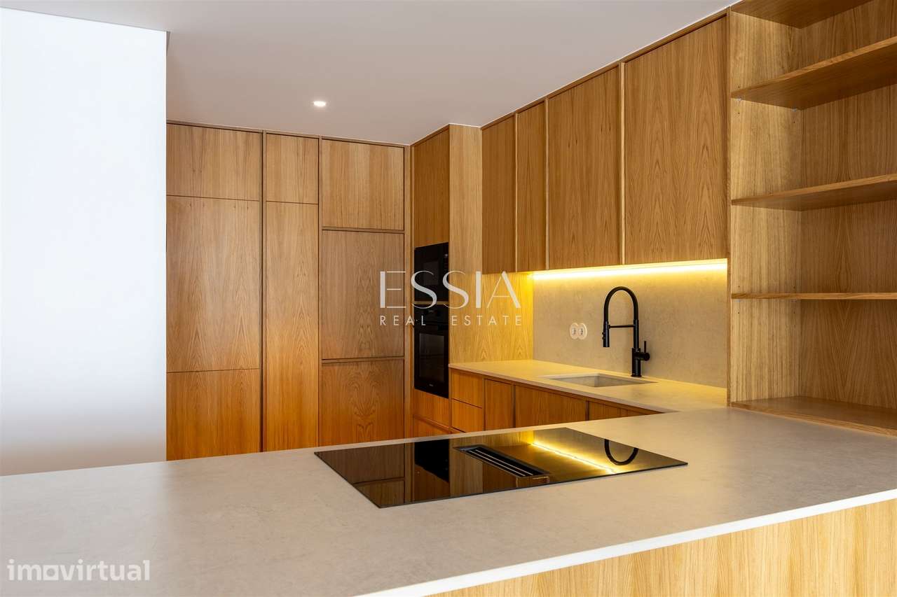 Moradia T4 Triplex Terraço Jardim Piscina Centro de Matosinhos - Grande imagem: 4/44