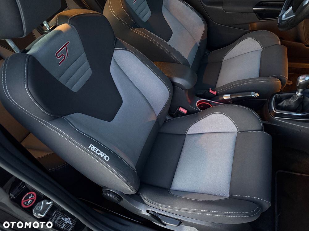 Ford Fiesta ST - 24
