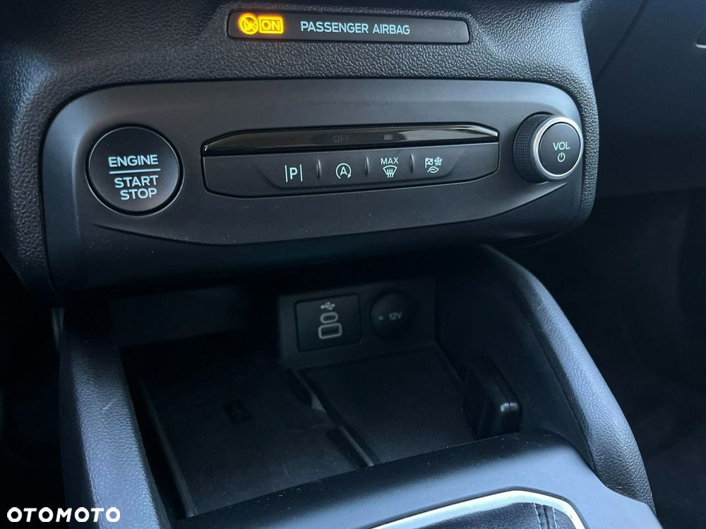 Ford Focus 1.0 EcoBoost Hybrid ACTIVE X - 31