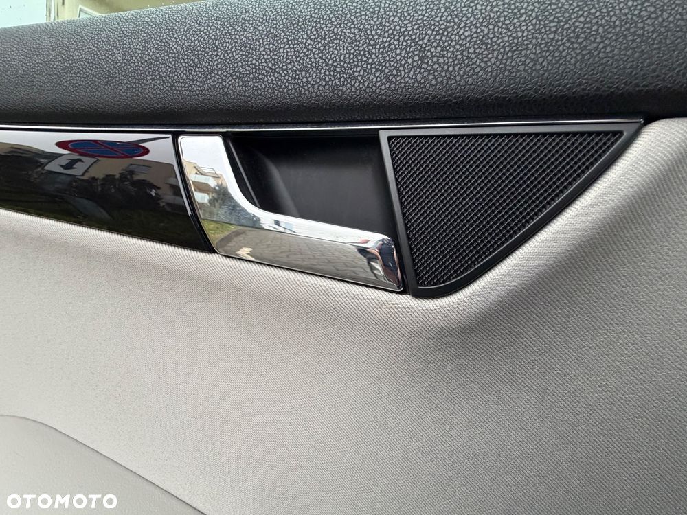 Mercedes-Benz Klasa C - 26