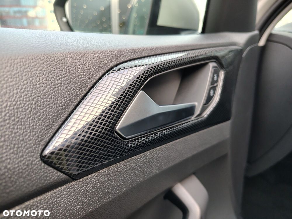 Volkswagen T-Cross - 12