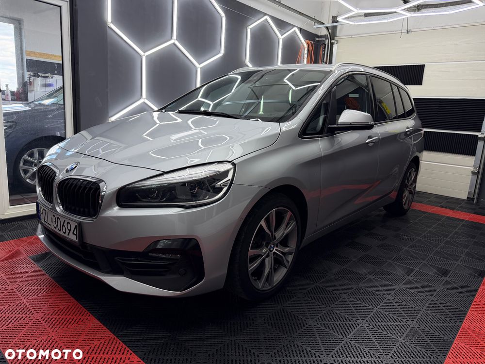 BMW Seria 2 220d xDrive Sport Line sport - 2