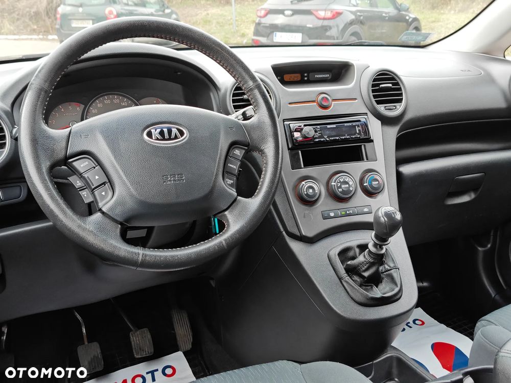 Kia Carens CRDi DPF LX - 6