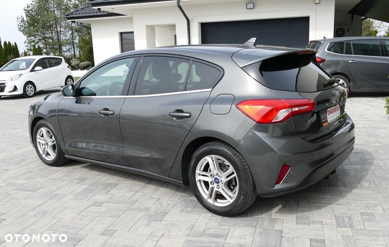 Ford Focus - 8