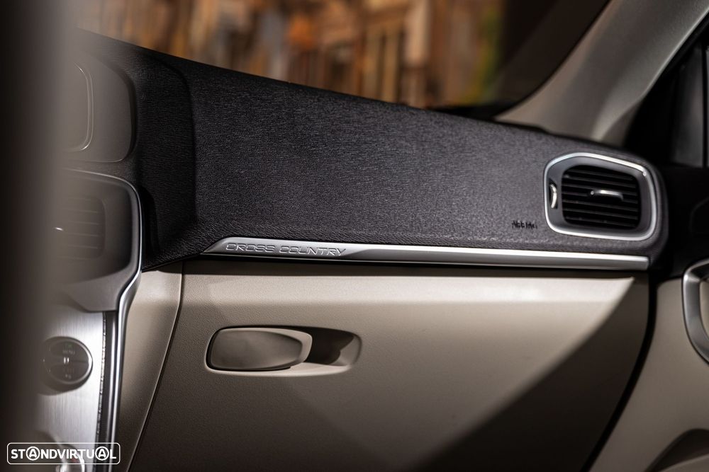 Volvo V40 Cross Country 2.0 D2 - 28