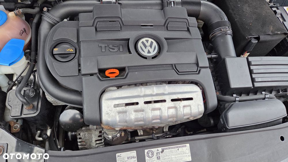 Volkswagen Golf 1.4 TSI Highline DSG - 25