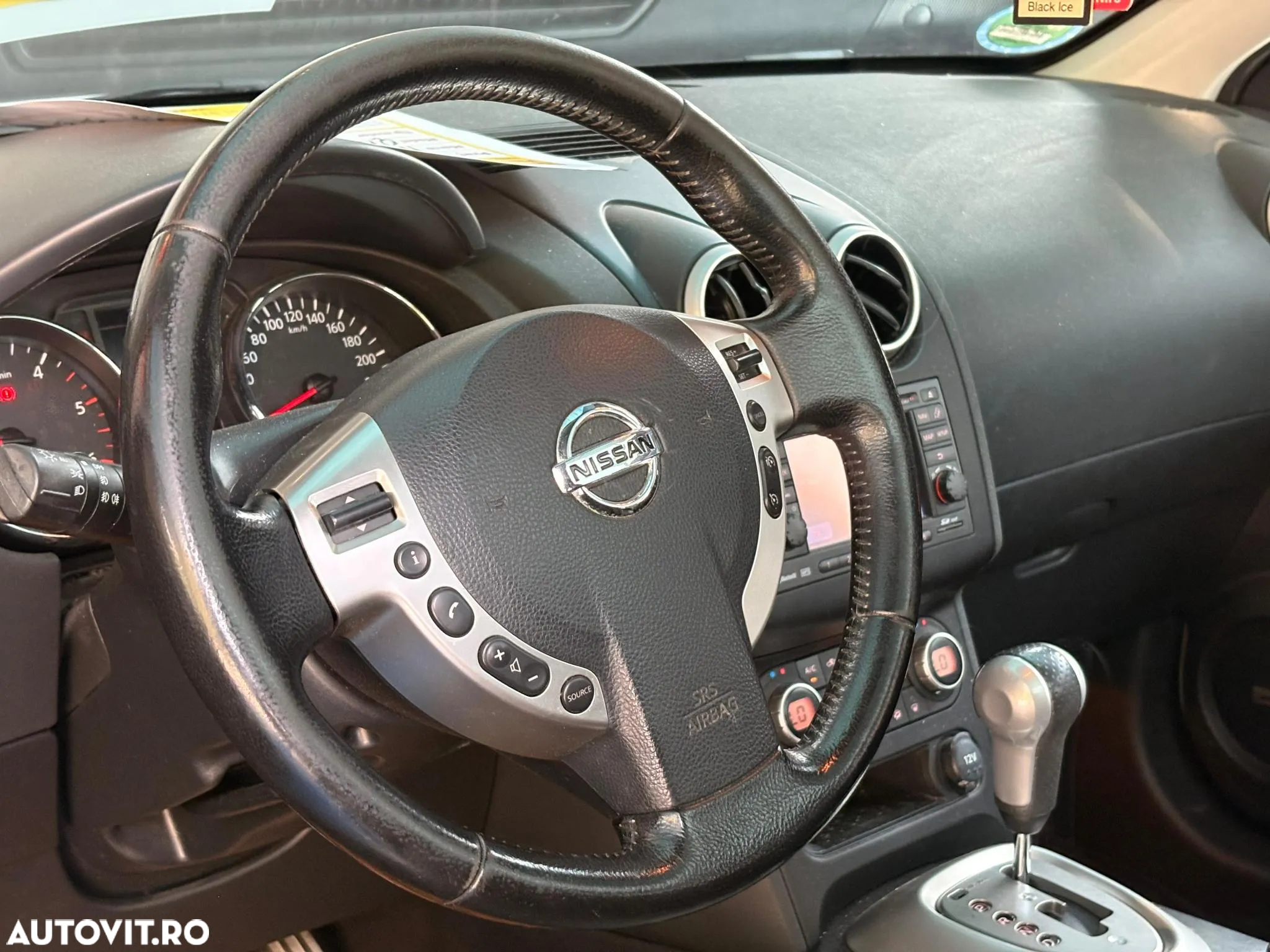 Nissan Qashqai 2.0 DCI 4 x 4 DPF Aut acenta - 12