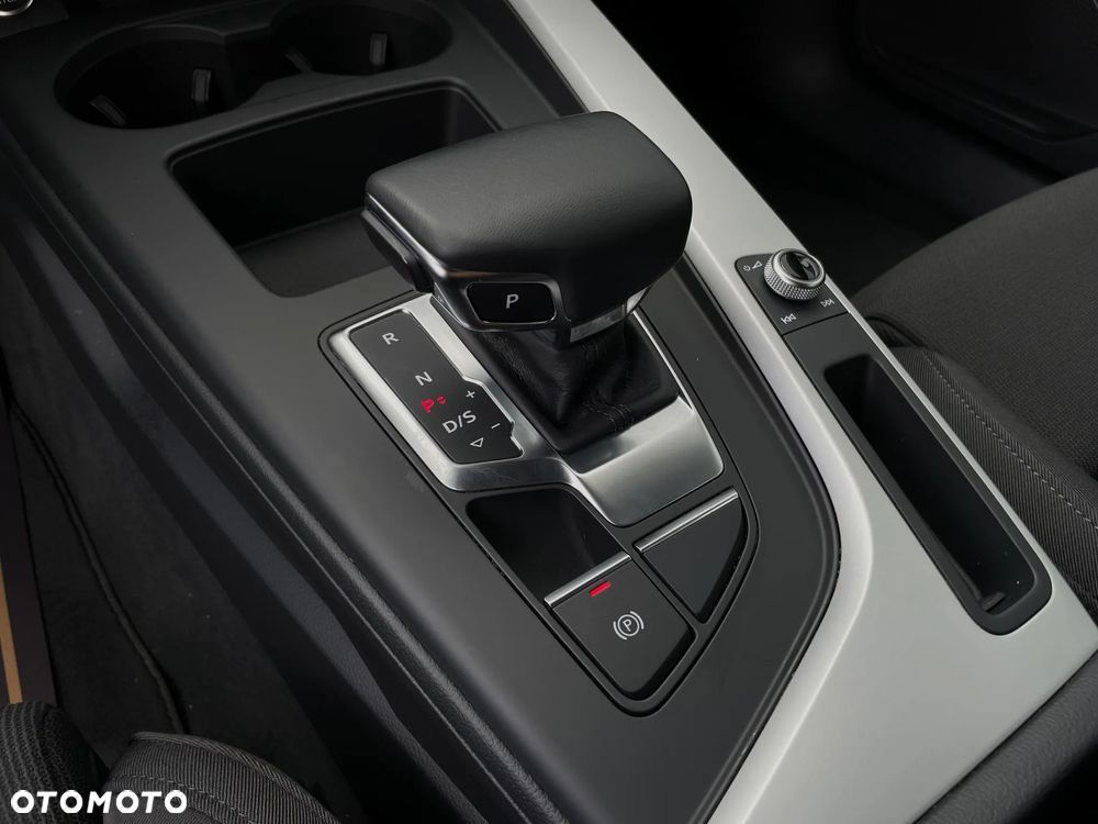 Audi A4 Avant 40 TFSI S tronic S line - 36