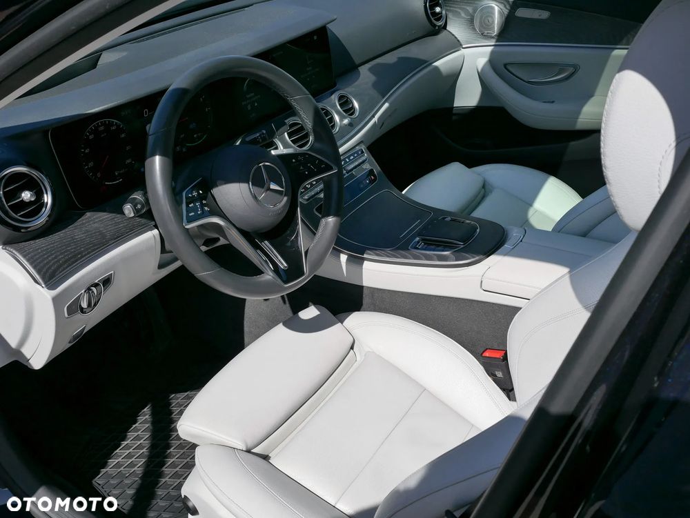 Mercedes-Benz Klasa E 300 de 9G-TRONIC Avantgarde - 13