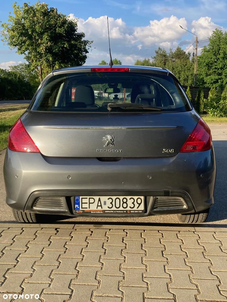 Peugeot 308 - 8