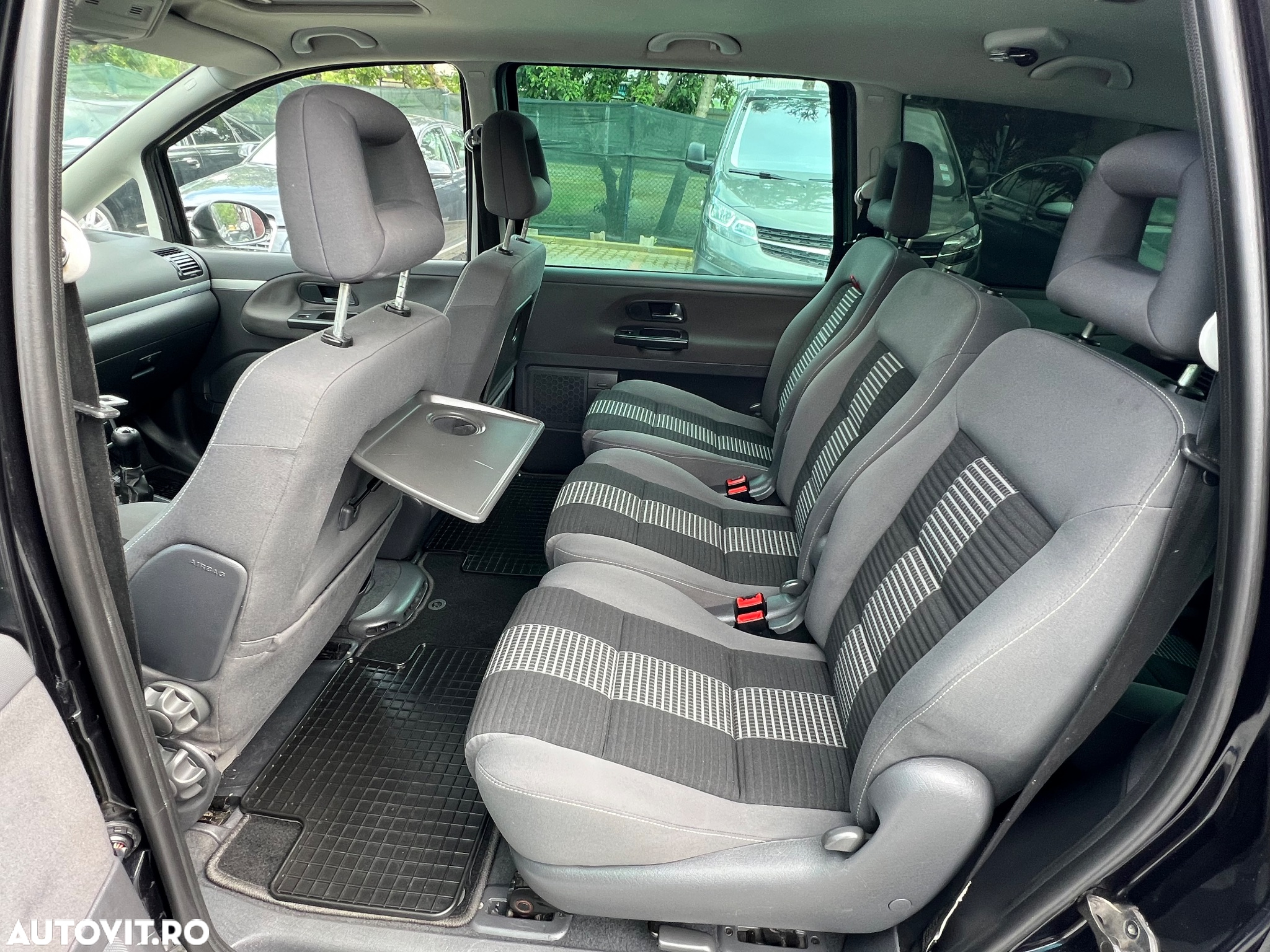 Volkswagen Sharan 2.0 TDI DPF BlueMotion United - 14