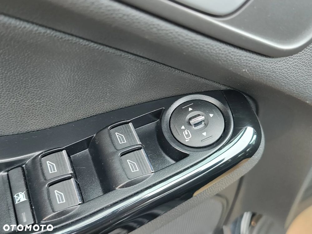 Ford Fiesta 1.0 EcoBoost S&S TITANIUM X - 16