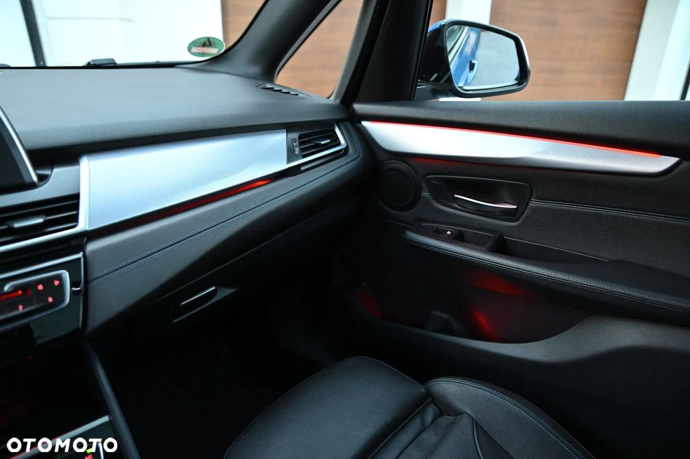 BMW Seria 2 220d Active Tourer M Sport - 31