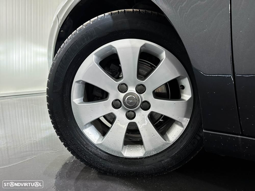 Opel Insignia - 51