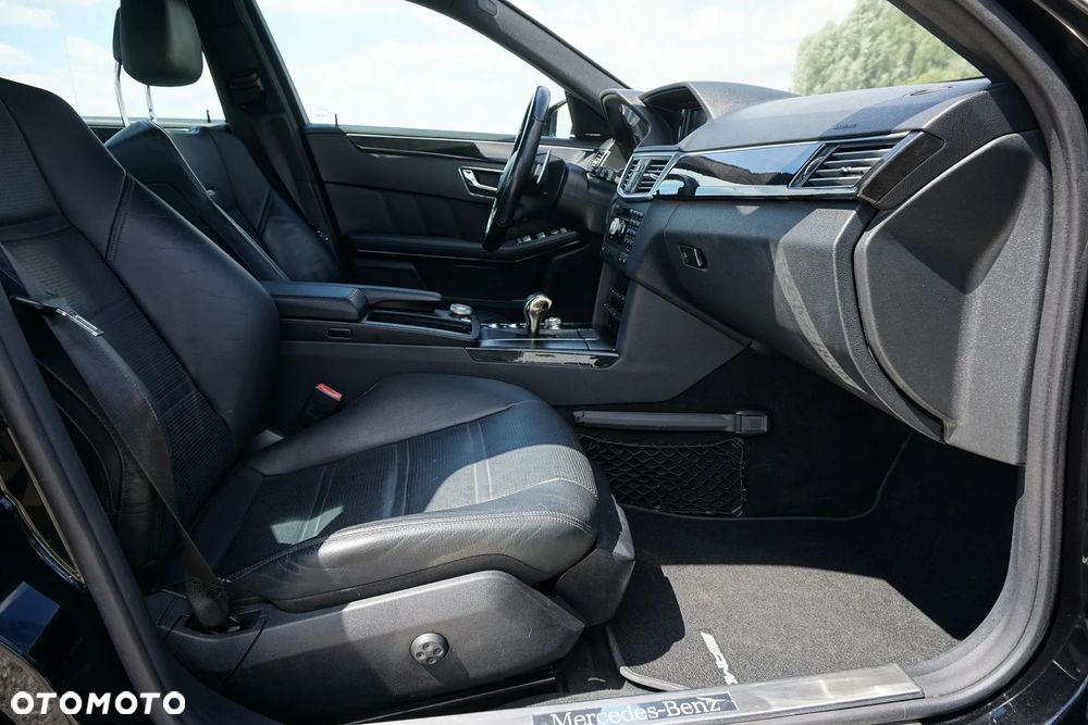 Mercedes-Benz Klasa E 63 AMG - 26