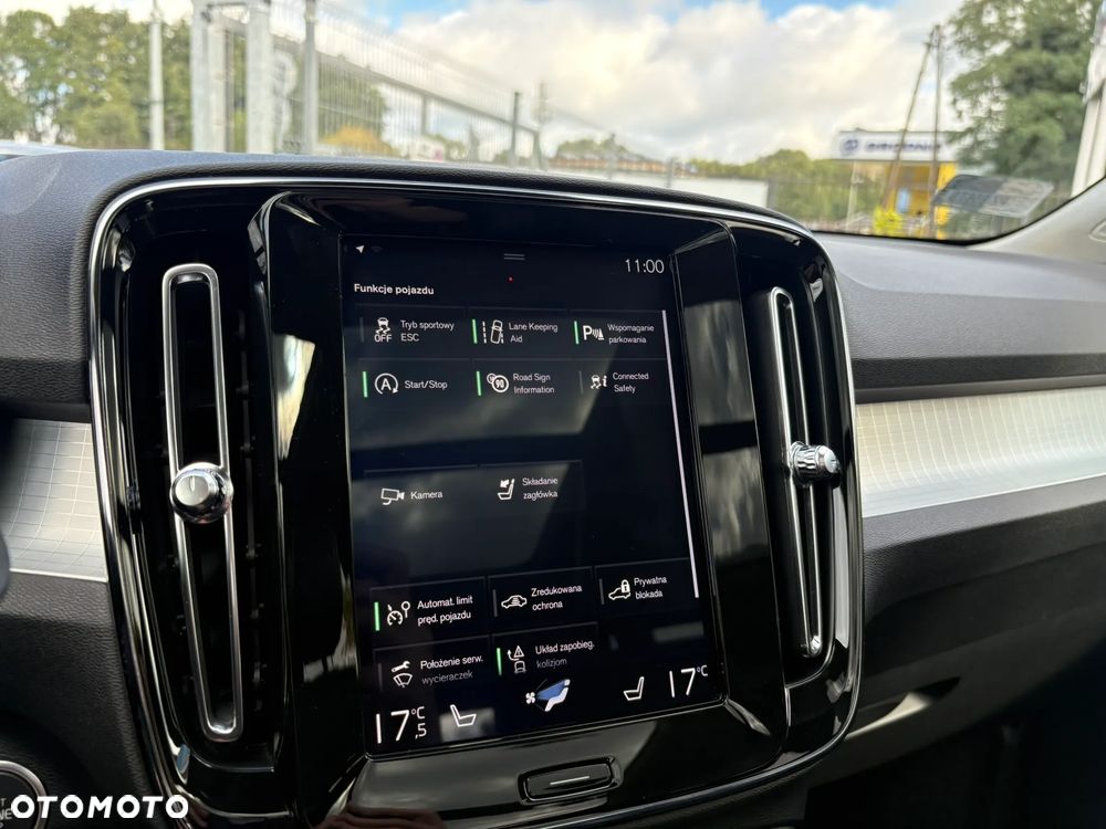 Volvo XC 40 T5 AWD Momentum Pro - 19