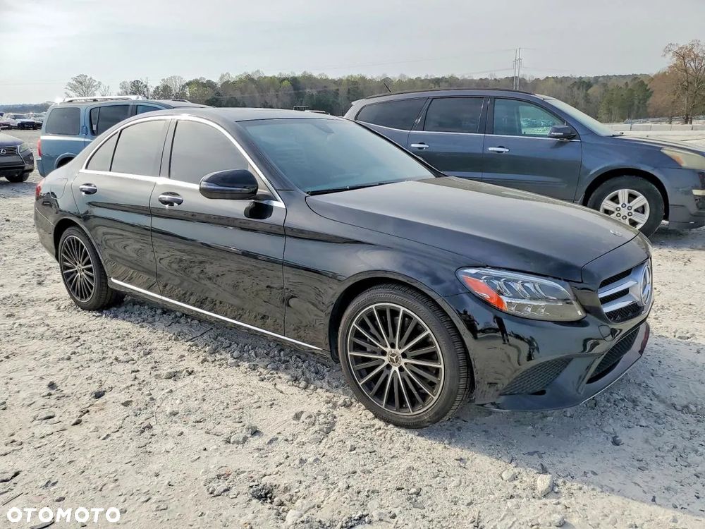 Mercedes-Benz Klasa C 300 9G-TRONIC Avantgarde - 2