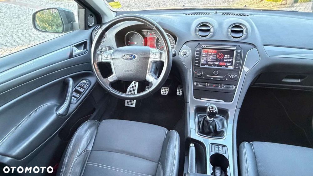 Ford Mondeo - 25