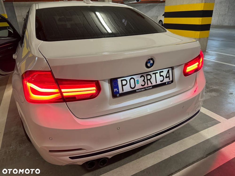 BMW Seria 3 320d Efficient Dynamic Edition Sport Line - 16