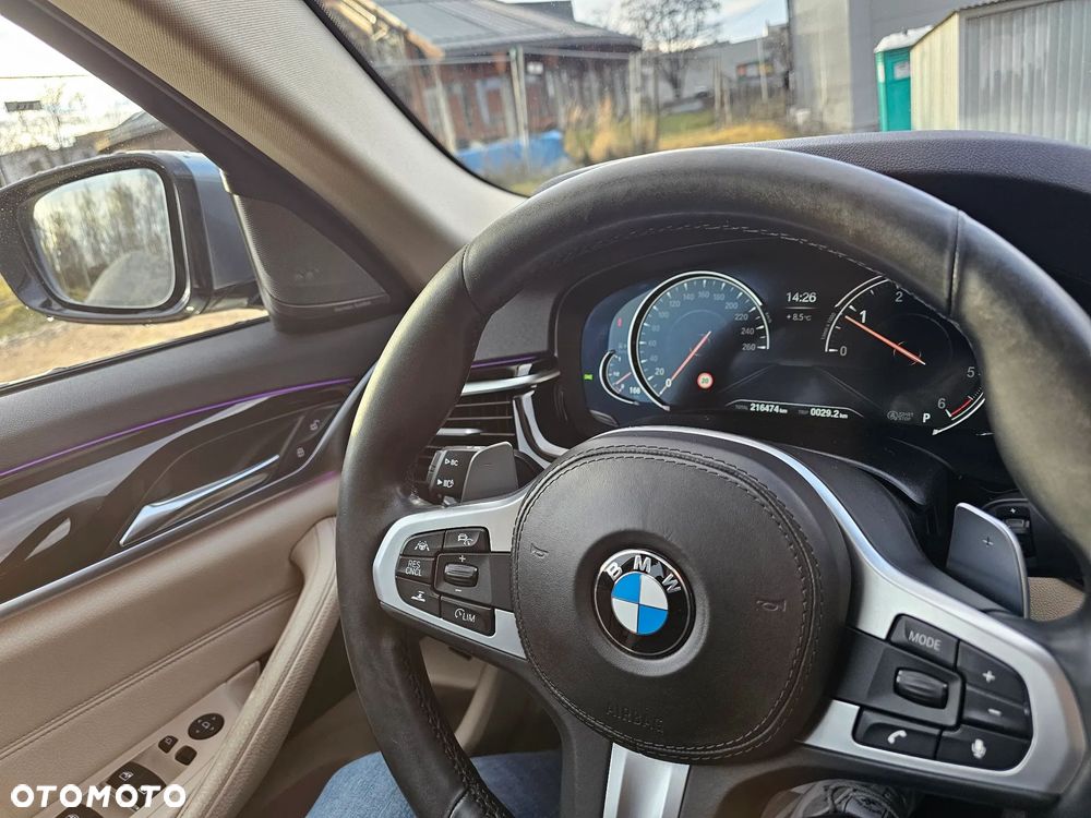 BMW Seria 5 520d xDrive Sport Line sport - 13