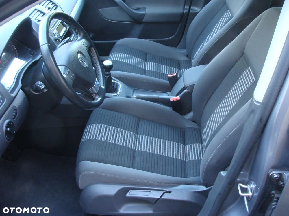 Volkswagen Golf 1.9 TDI DPF United - 6