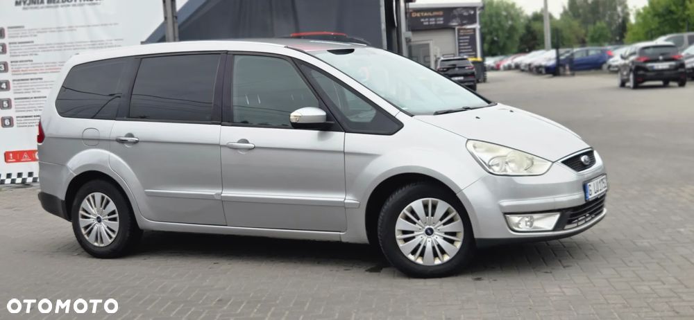 Ford Galaxy 2.0 TDCi Ghia - 19