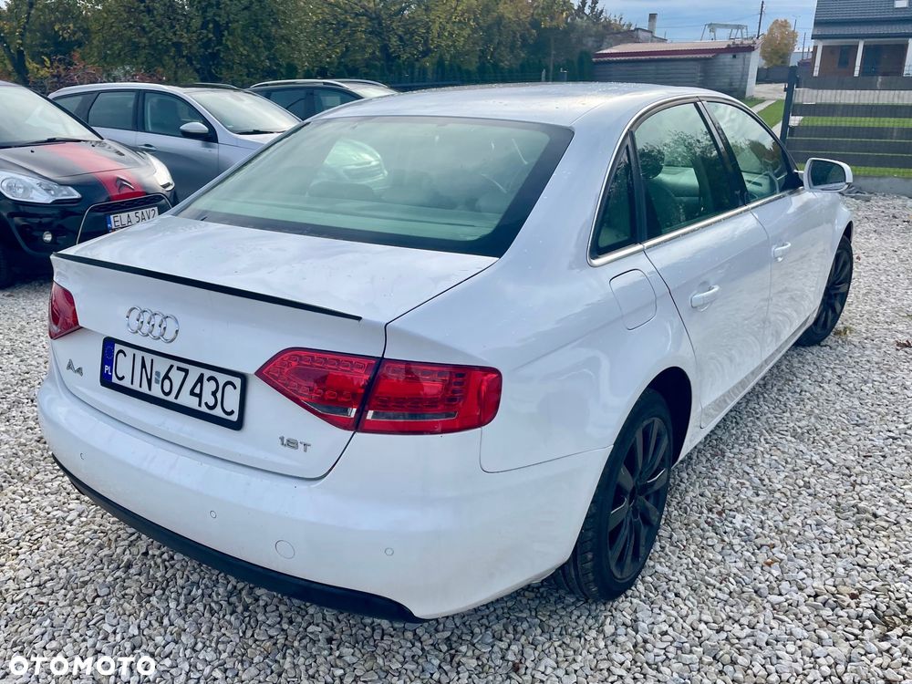Audi A4 Limousine - 15