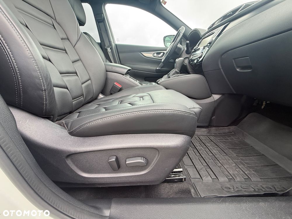 Nissan Qashqai 1.2 DIG-T Tekna Xtronic EU6 - 17