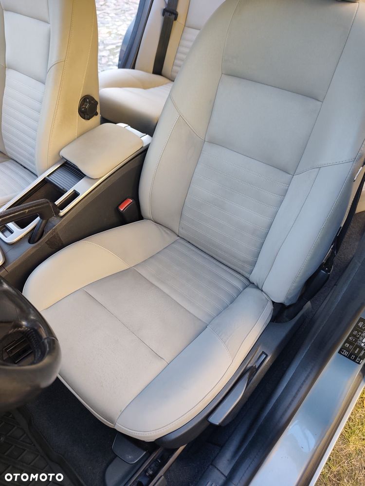 Volvo V50 - 25