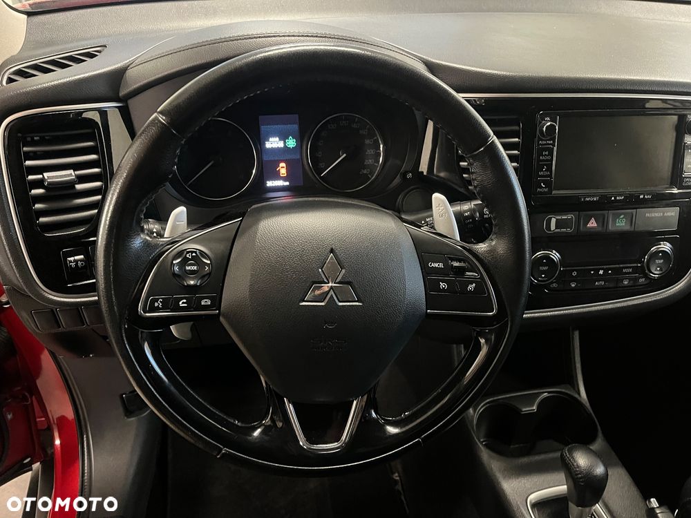 Mitsubishi Outlander - 14
