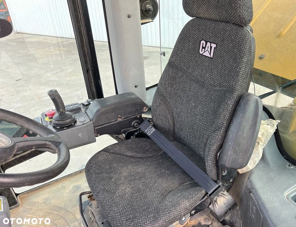 Caterpillar CAT CS68B Walec - 14