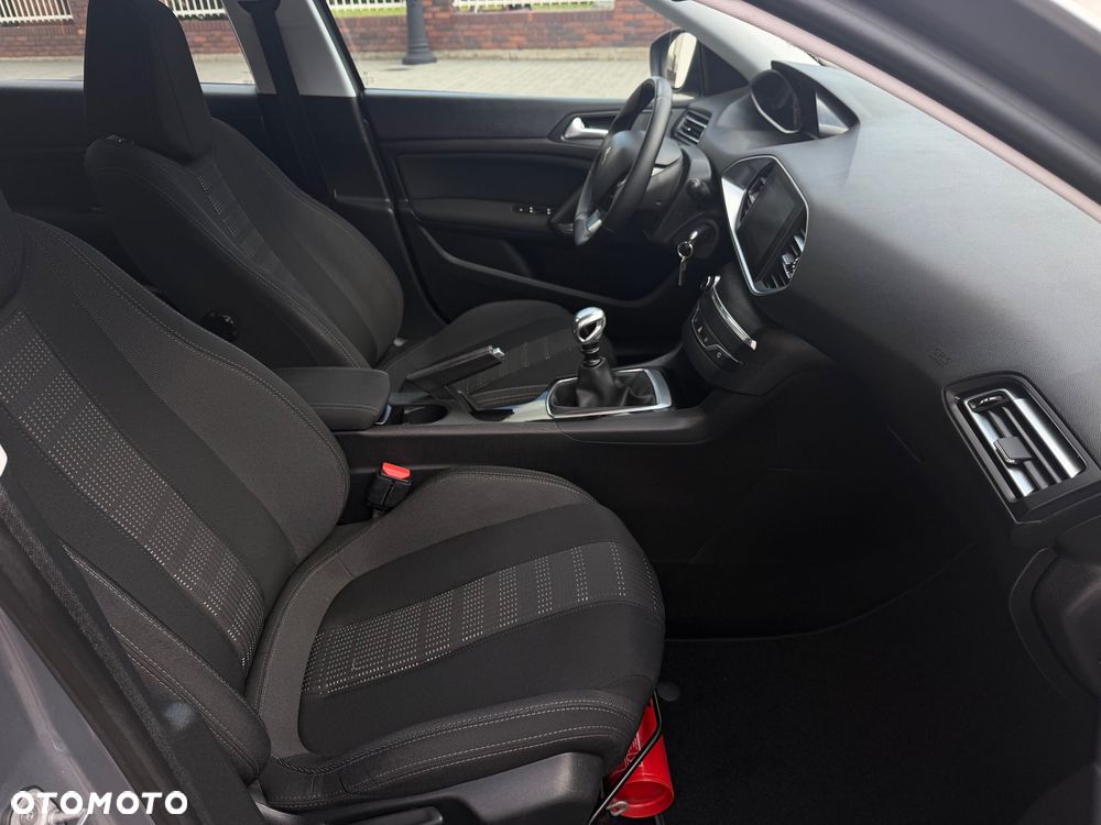 Peugeot 308 1.6 HDi Premium - 19