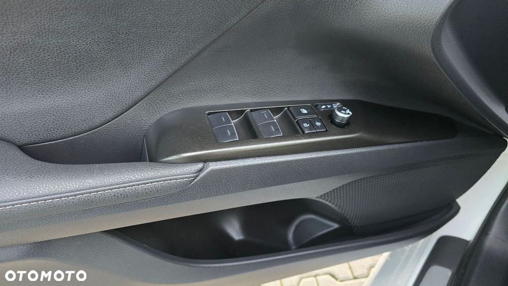 Toyota Camry 2.5 Hybrid Prestige CVT - 27