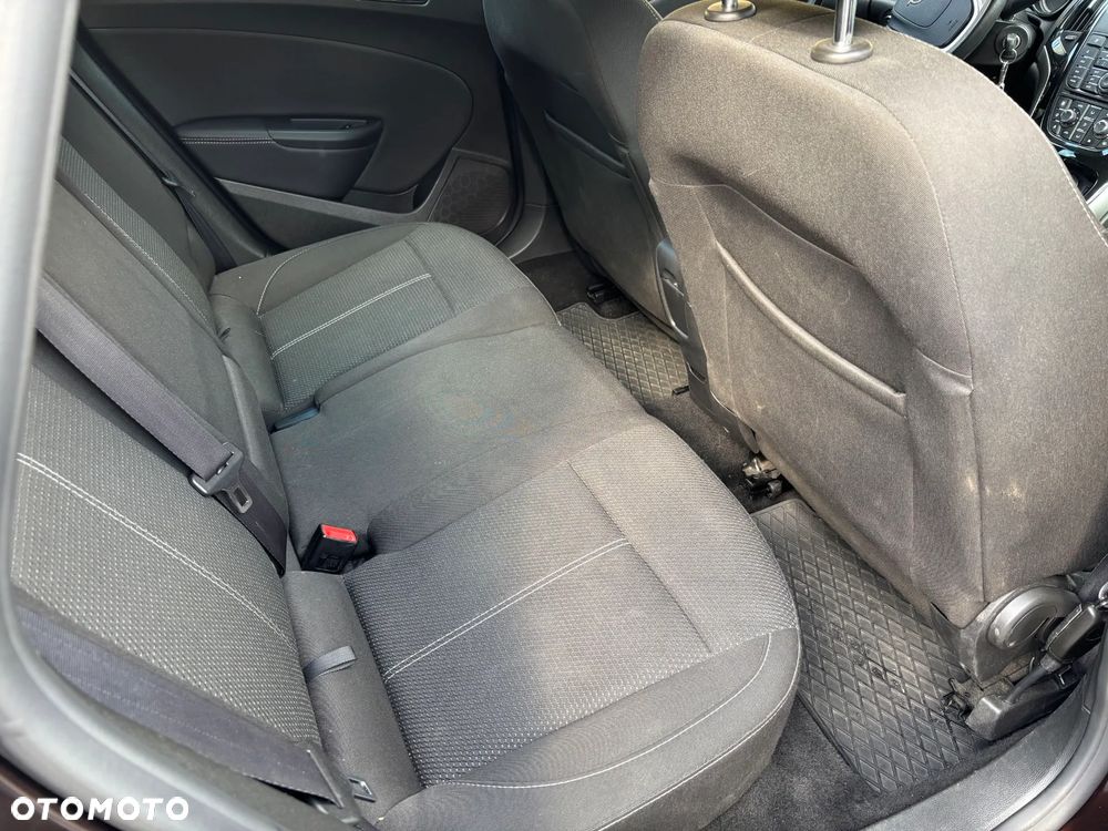 Opel Astra 2.0 CDTI DPF SportsTourer Exklusiv - 11