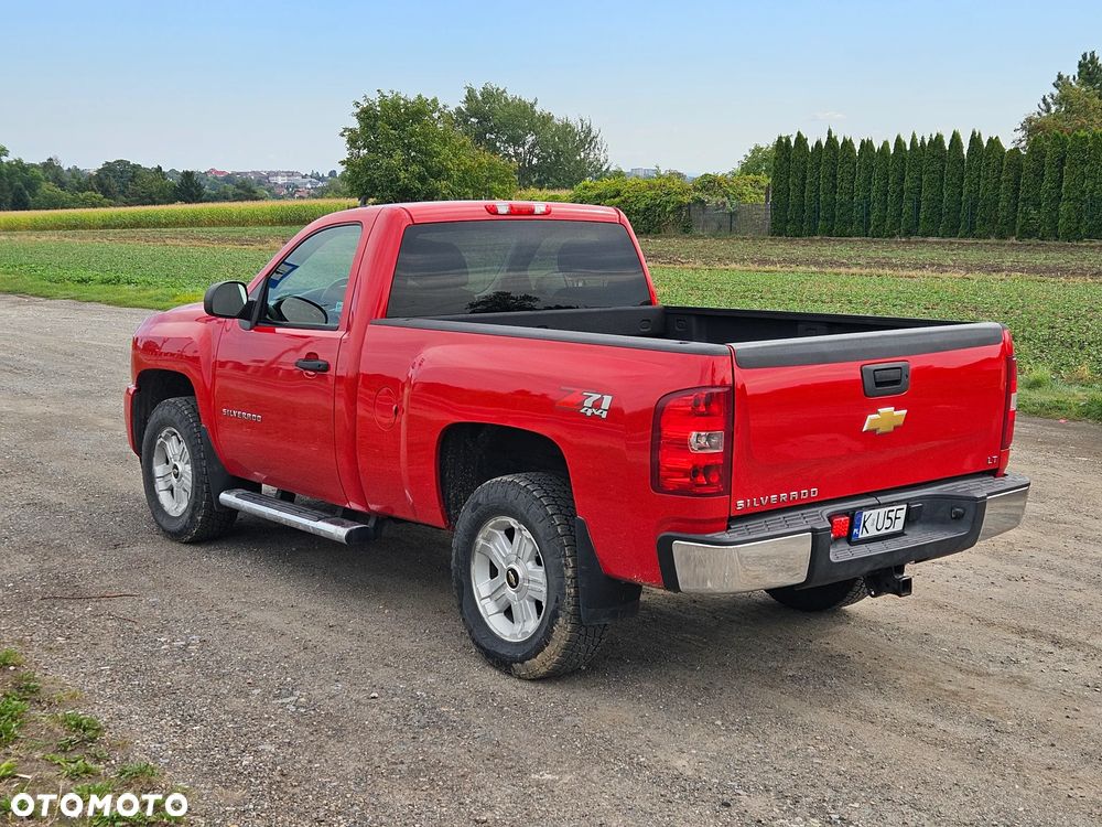 Chevrolet Silverado - 8