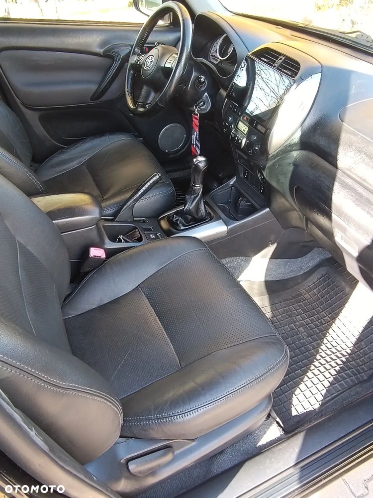 Toyota RAV4 2.0 D-4D 4x4 - 9