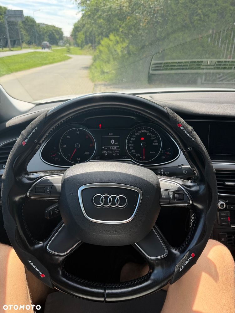 Audi A4 Limousine - 2