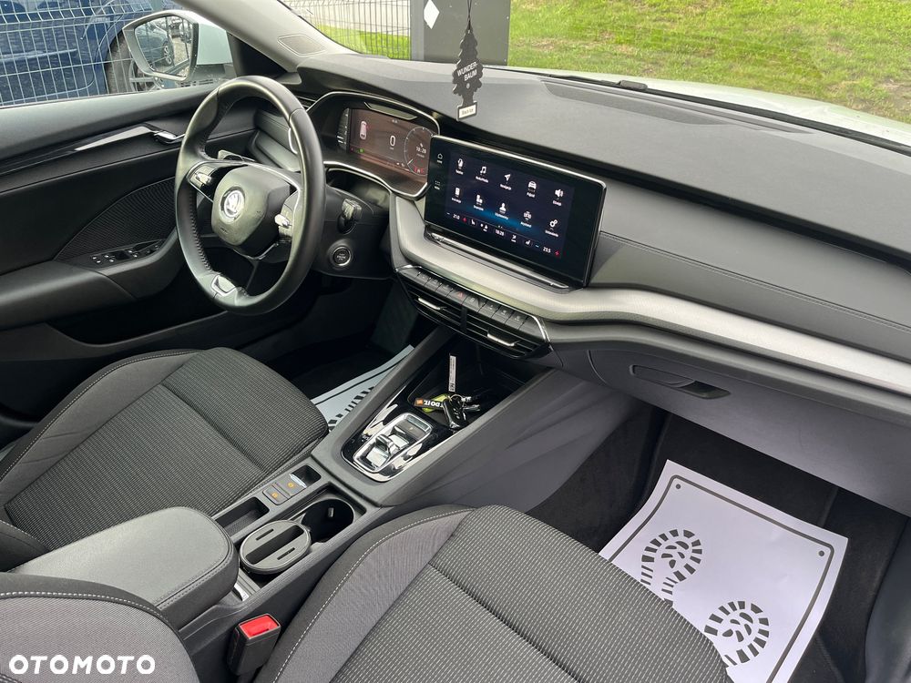 Skoda Octavia Combi 2.0 TDI DSG Exclusive Plus - 24