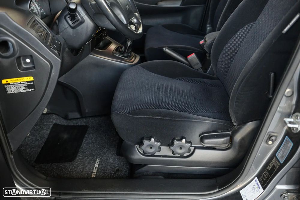 Hyundai Tucson 2.0 2WD GLS - 23