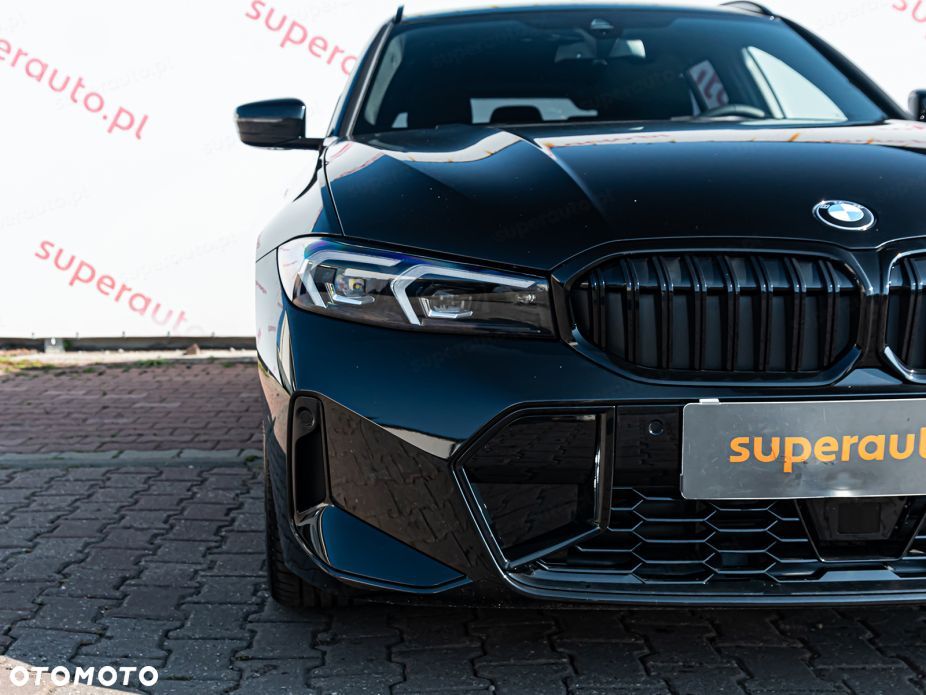 BMW Seria 3 330i xDrive M Sport - 4