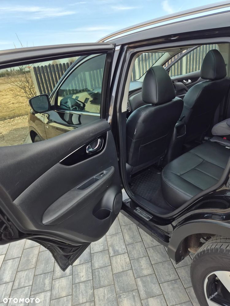 Nissan Qashqai 1.6 DCi 4x4 Black Edition EU6 - 18