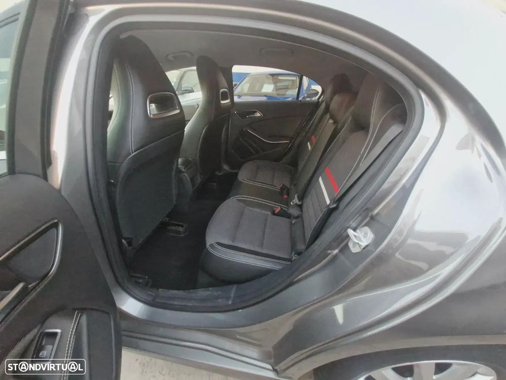 Mercedes-Benz A 200 - 12