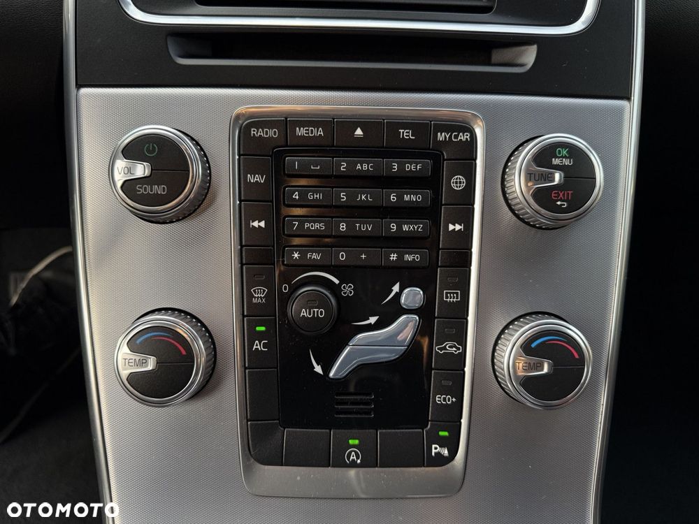 Volvo V60 Cross Country - 20