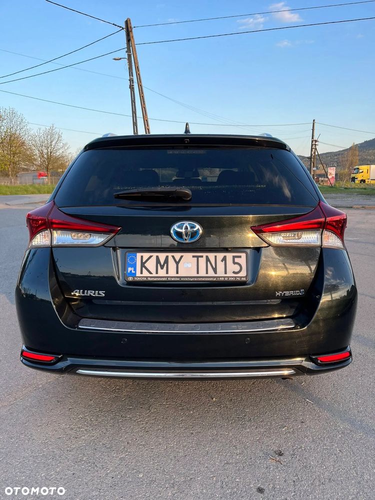 Toyota Auris Hybrid 135 Selection - 6