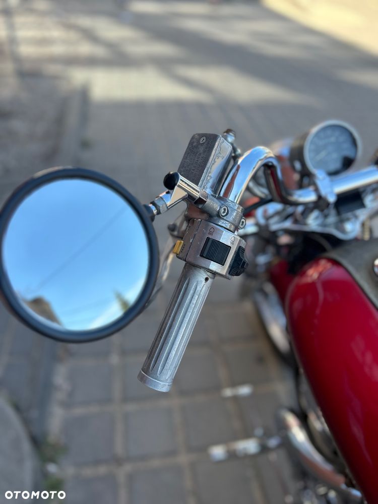 Suzuki Intruder - 18