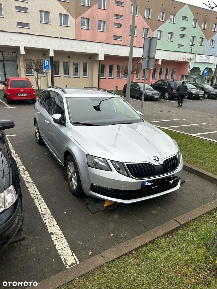 Skoda Octavia Scout 2.0 TDI 4x4 DSG - 1