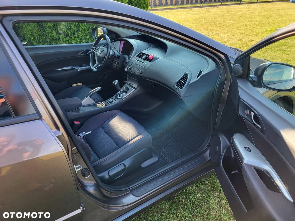 Honda Civic 1.8 Comfort - 9