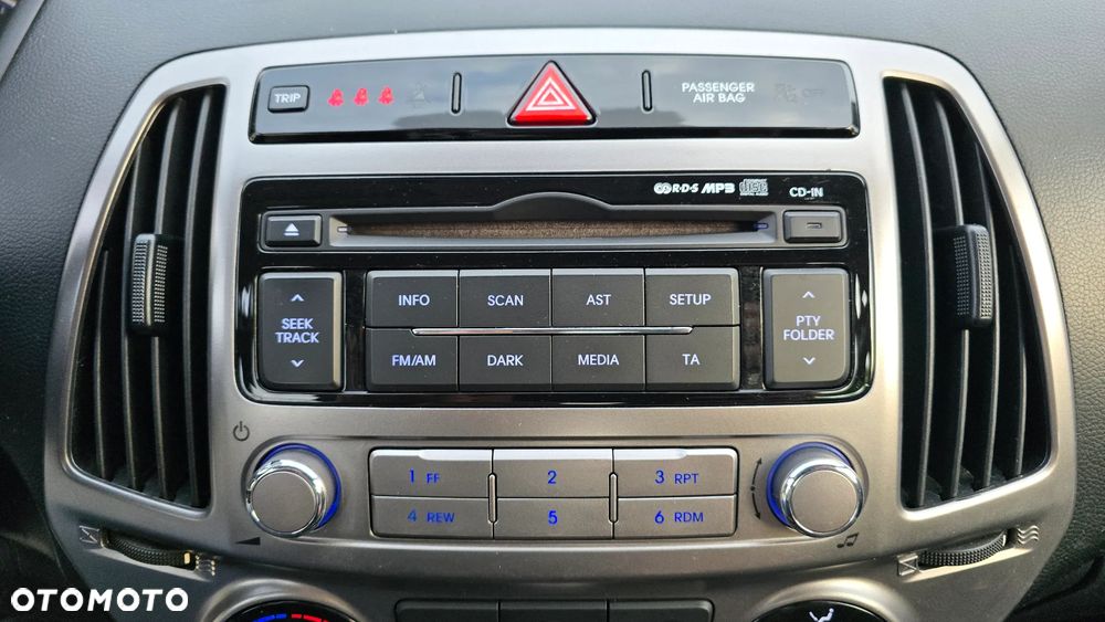 Hyundai i20 - 18