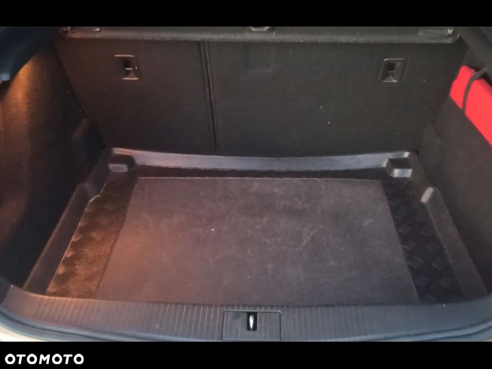 Opel Astra 1.4 T Essentia - 9