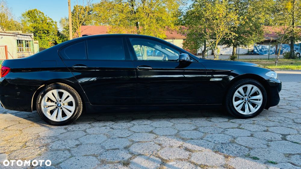 BMW Seria 5 535i xDrive - 15